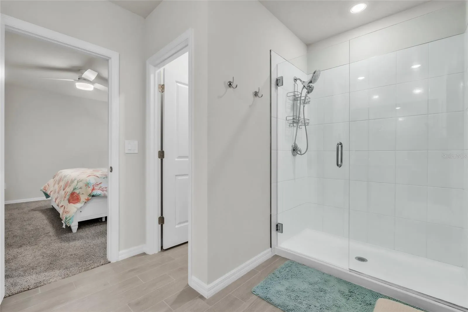152 LAZY SHORE DR
