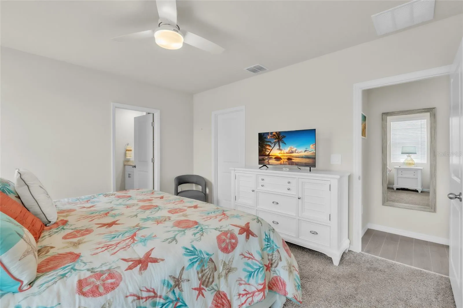 152 LAZY SHORE DR