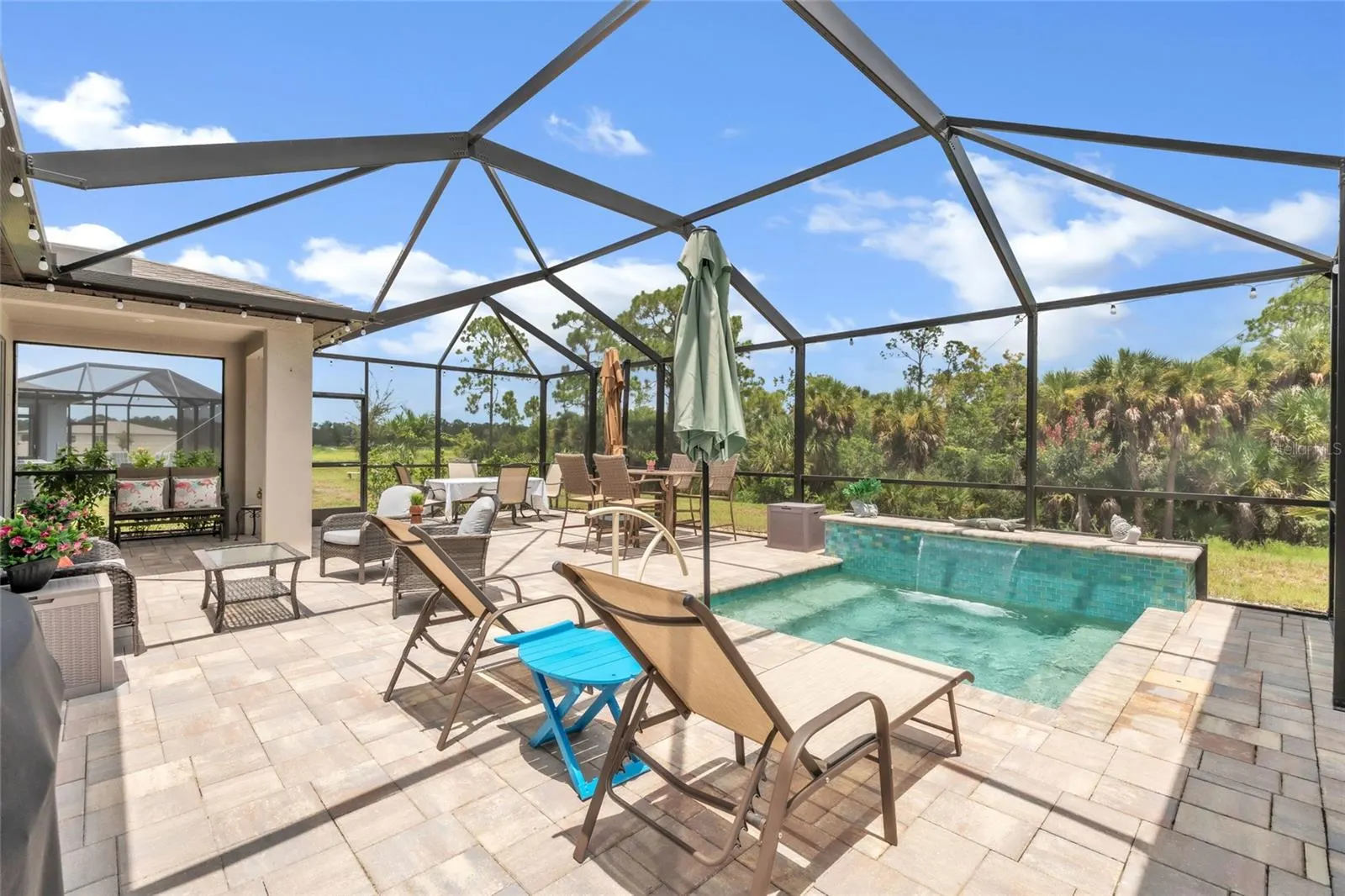 152 LAZY SHORE DR