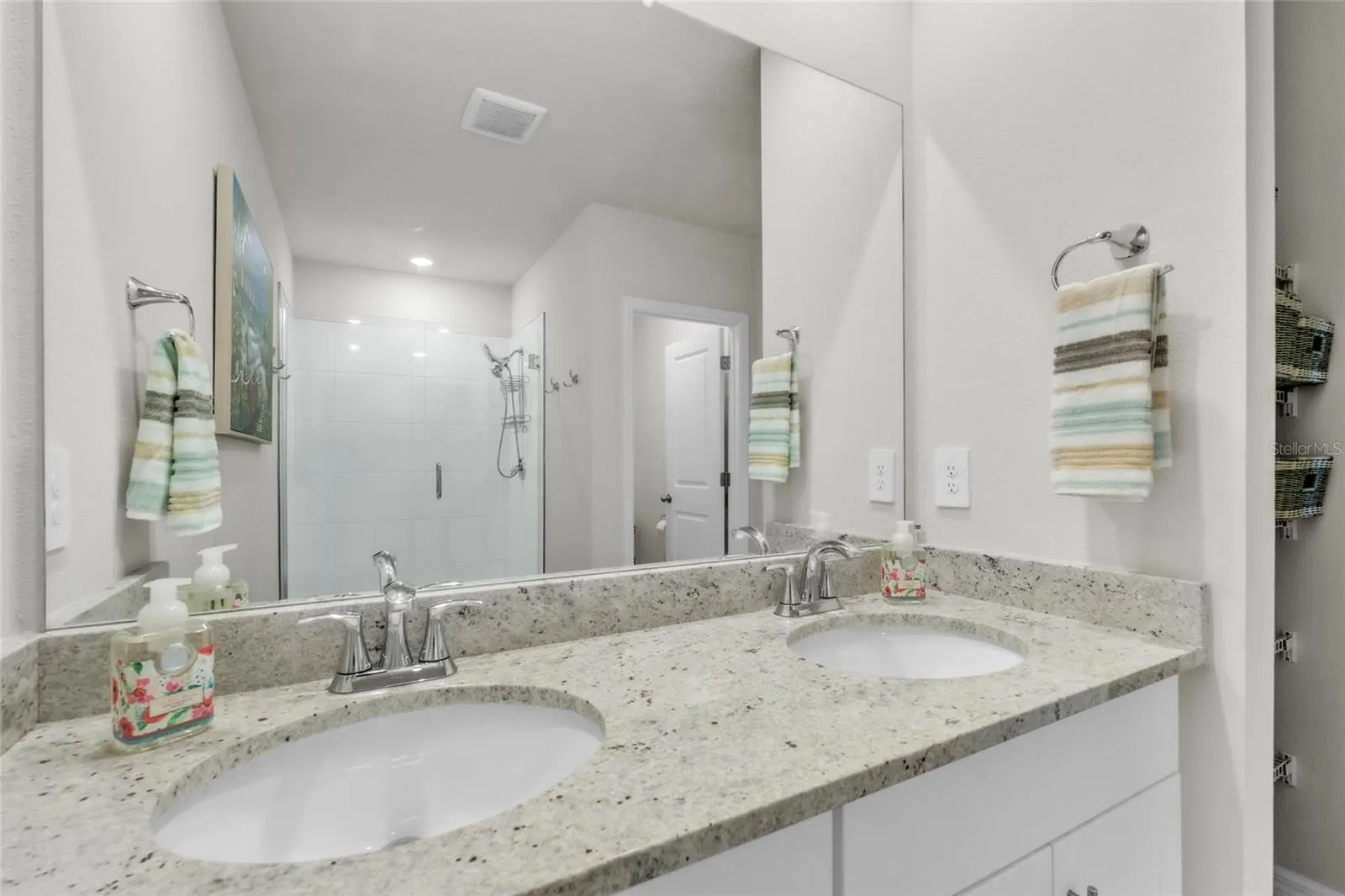 152 LAZY SHORE DR