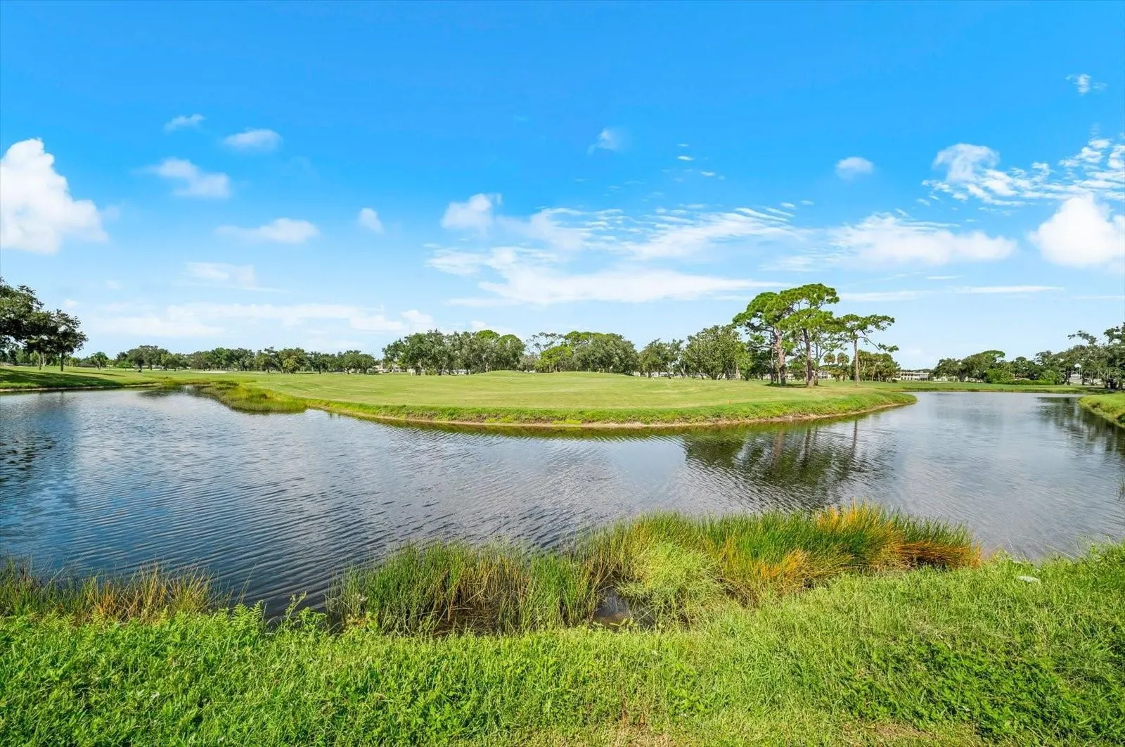 7306 GOLF POINTE CIR