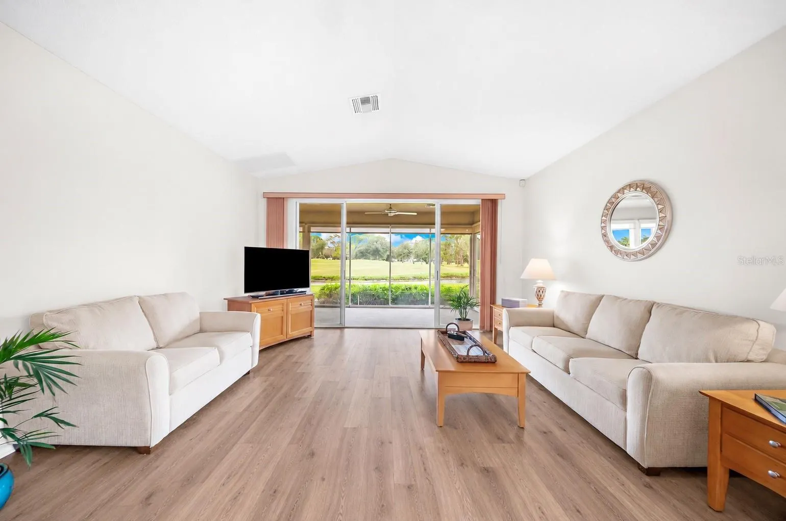 7306 GOLF POINTE CIR