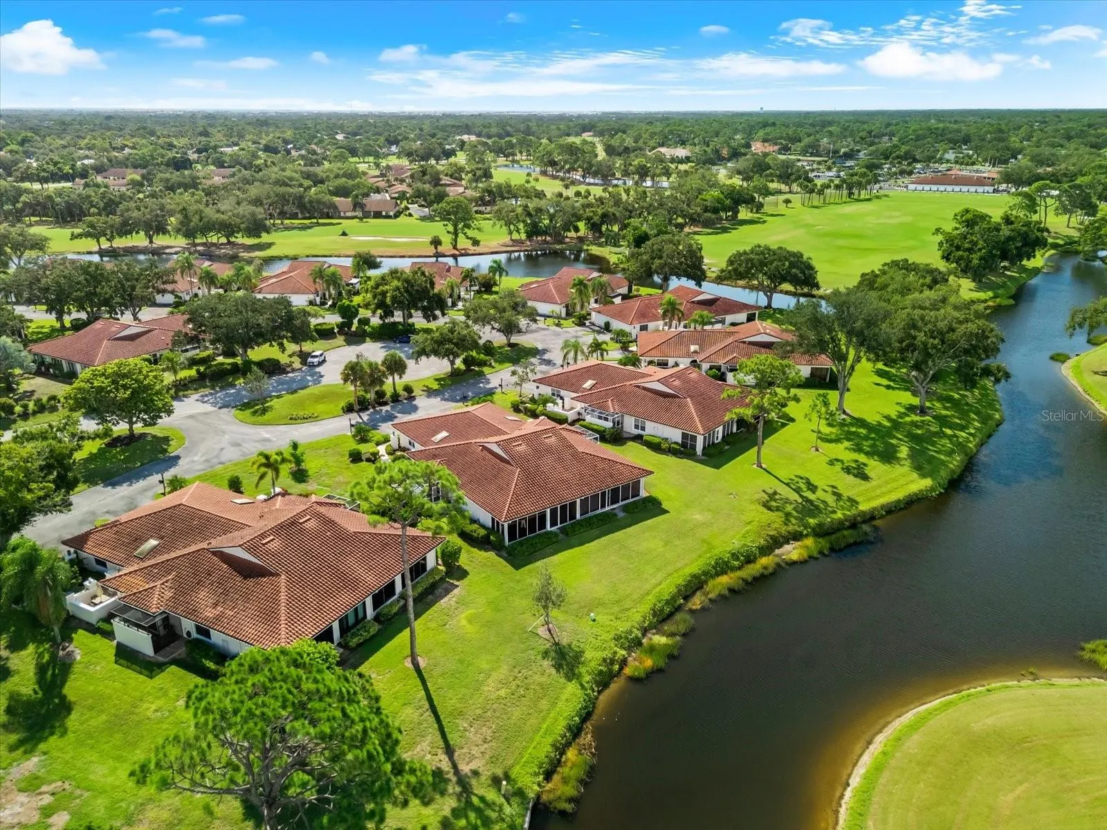 7306 GOLF POINTE CIR