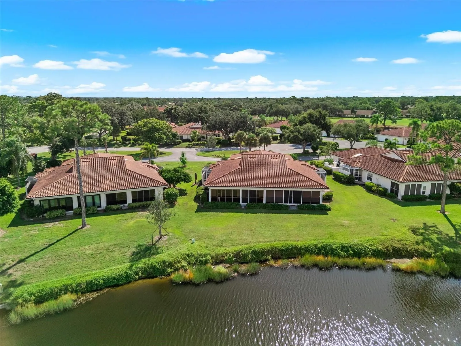 7306 GOLF POINTE CIR