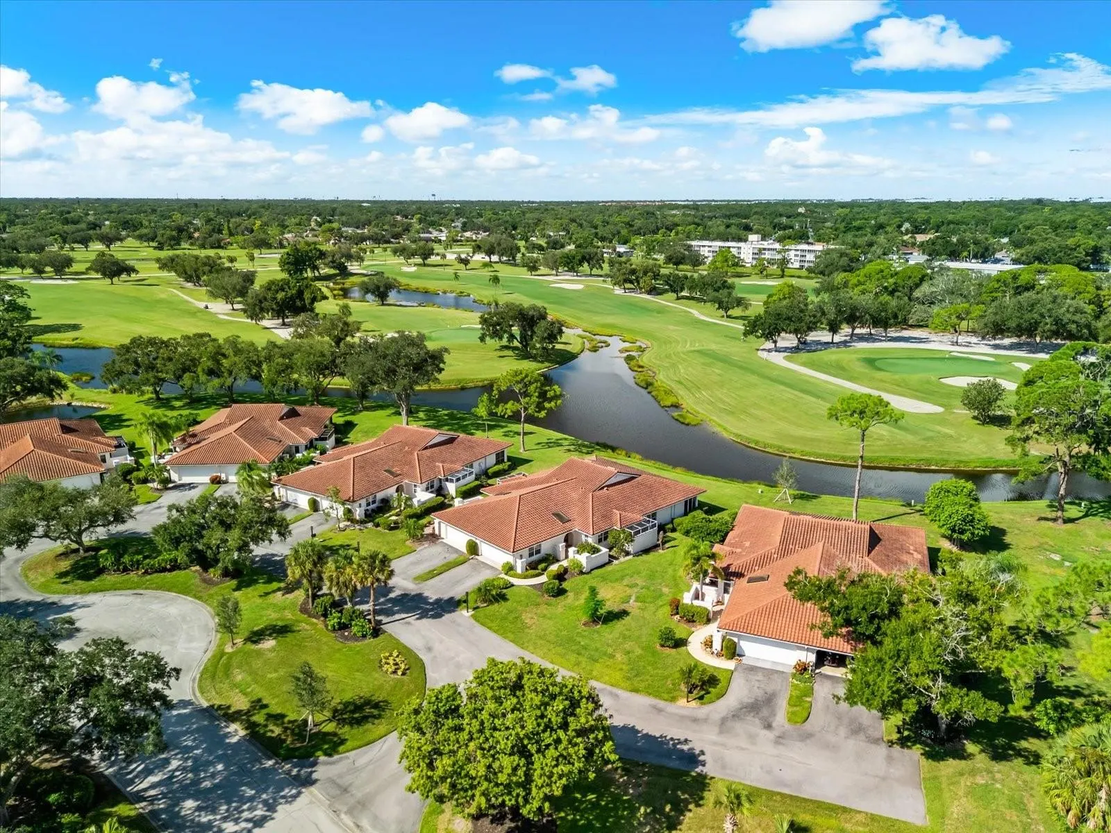 7306 GOLF POINTE CIR