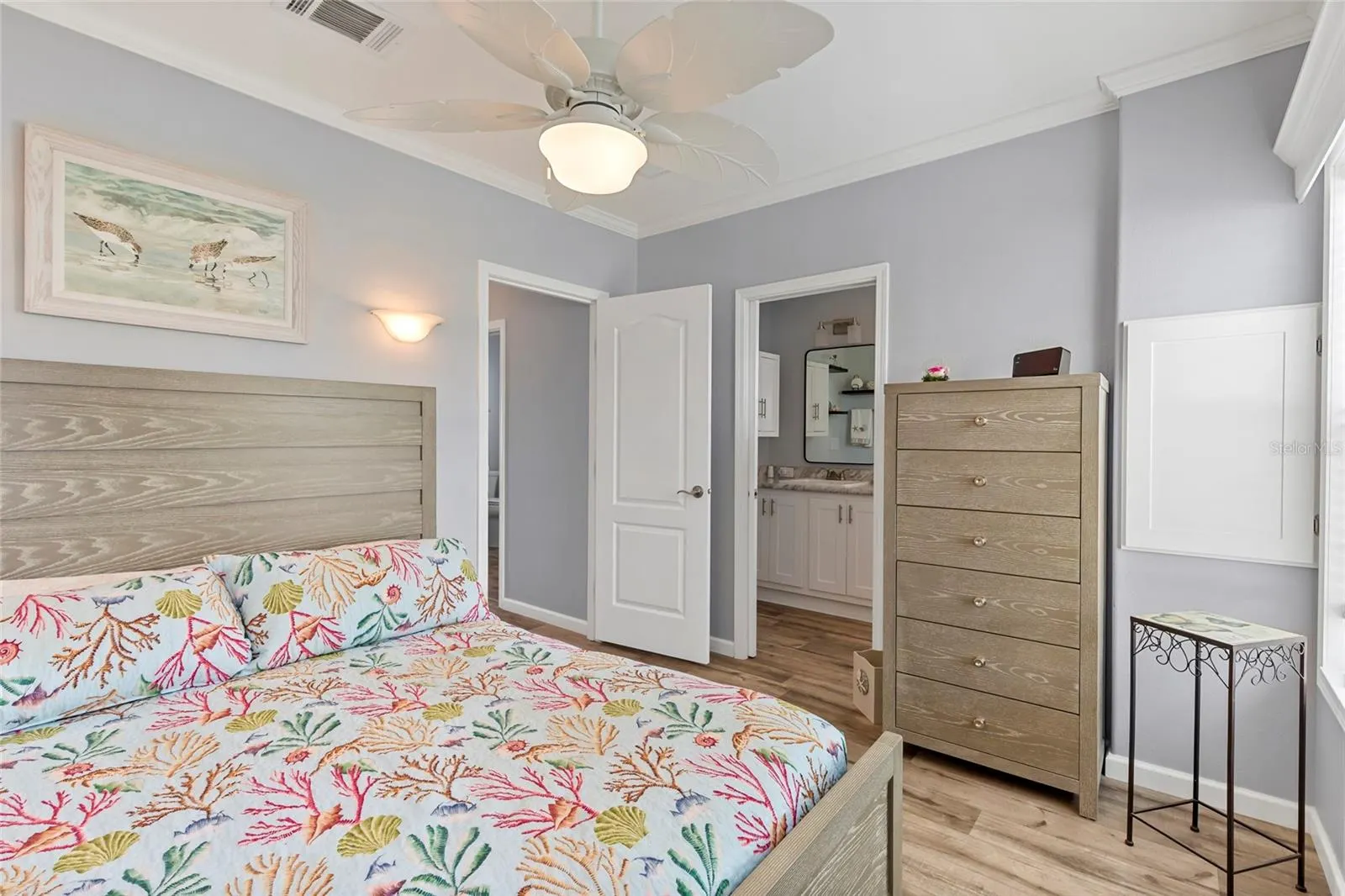 44 CROWN POINT DR