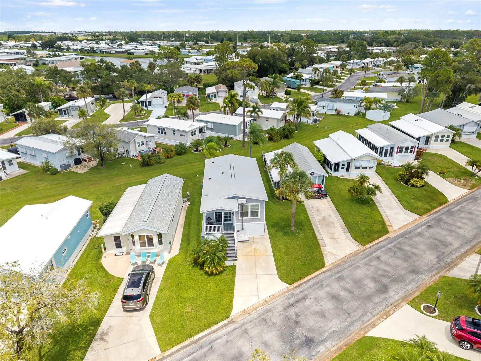 44 CROWN POINT DR