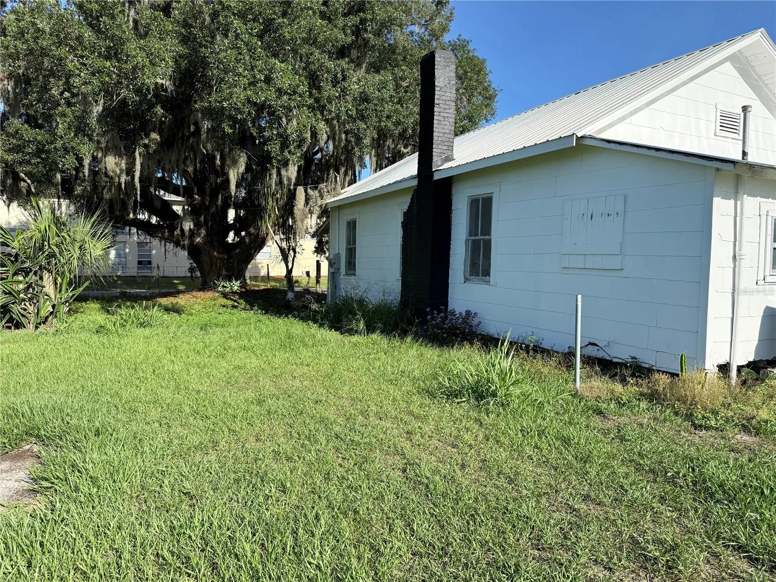 1015 MAKOWSKI RD