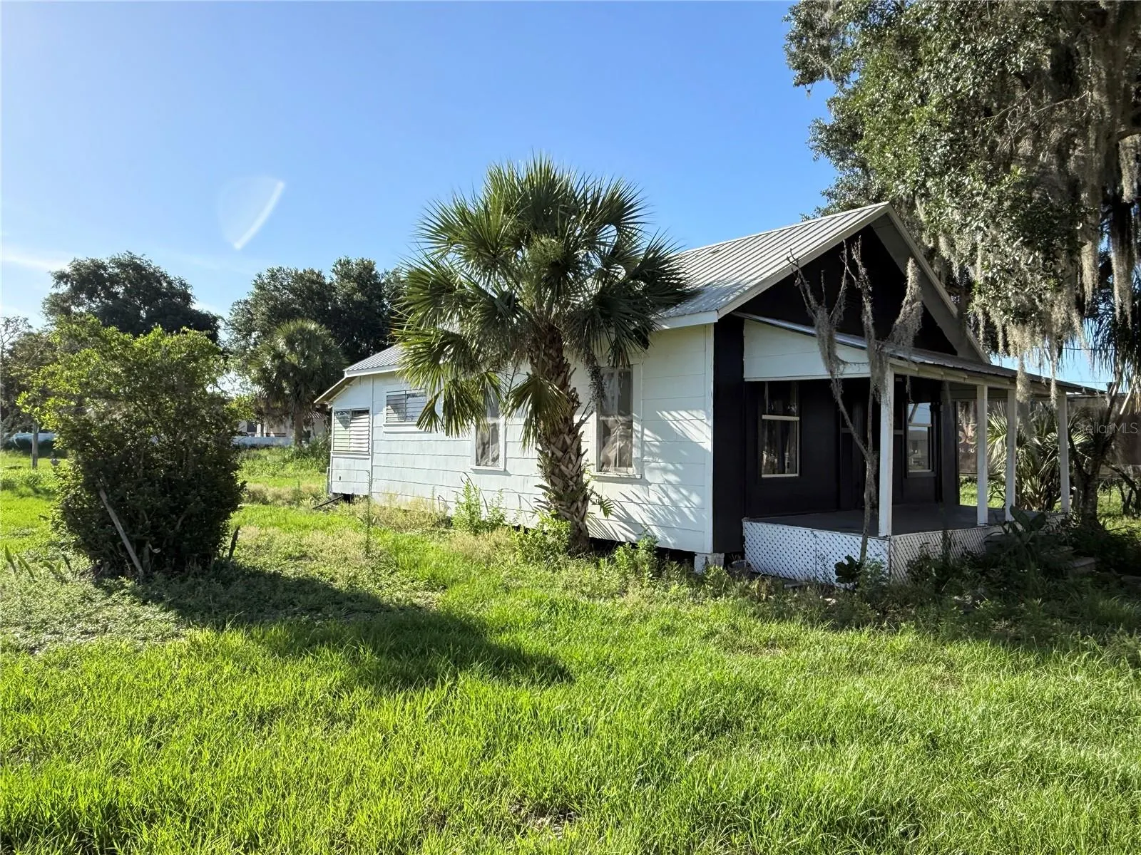 1015 MAKOWSKI RD