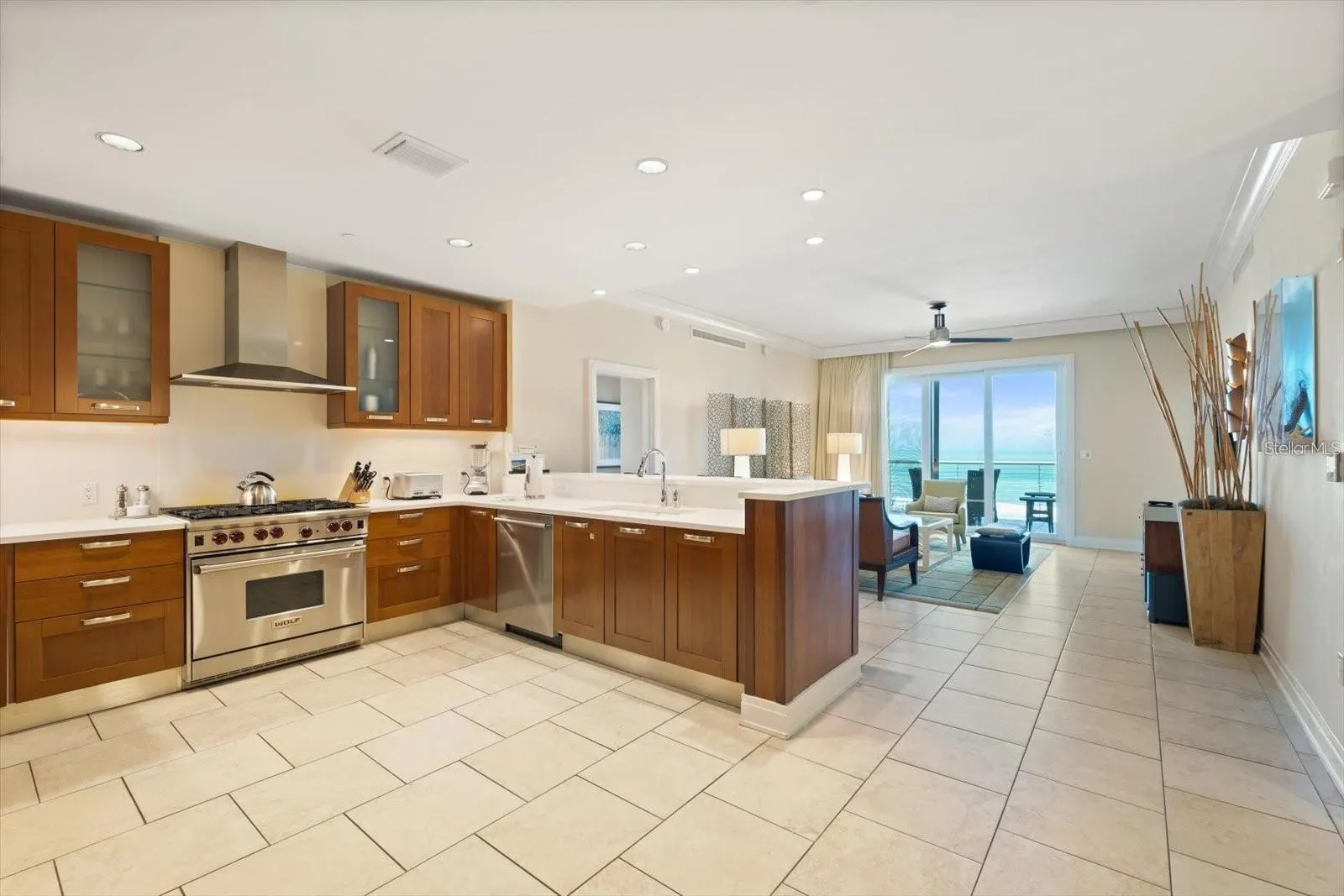 915 SEASIDE DR #405, WEEKS 22-23 #405, WEEKS 22-23