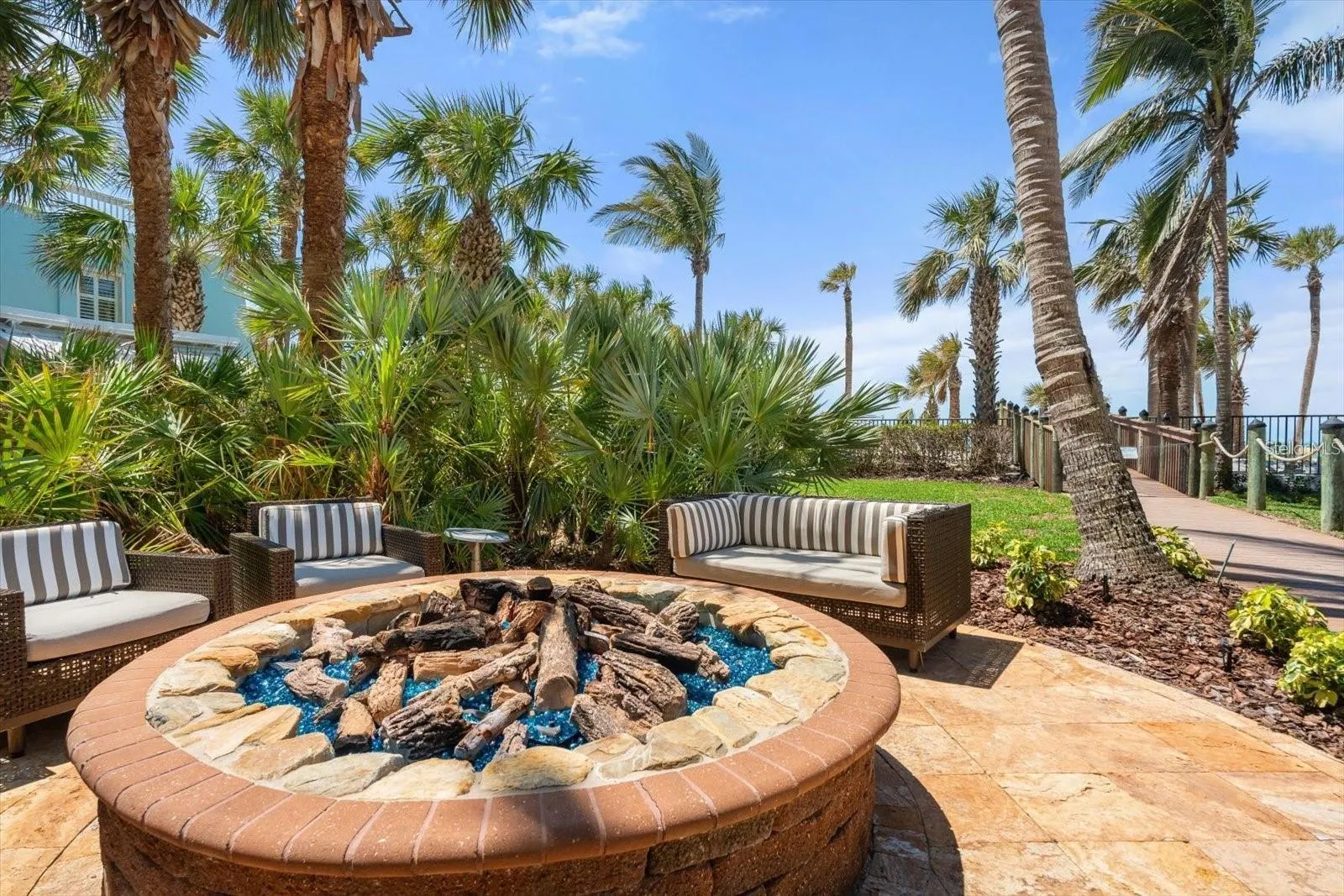 915 SEASIDE DR #405, WEEKS 22-23 #405, WEEKS 22-23