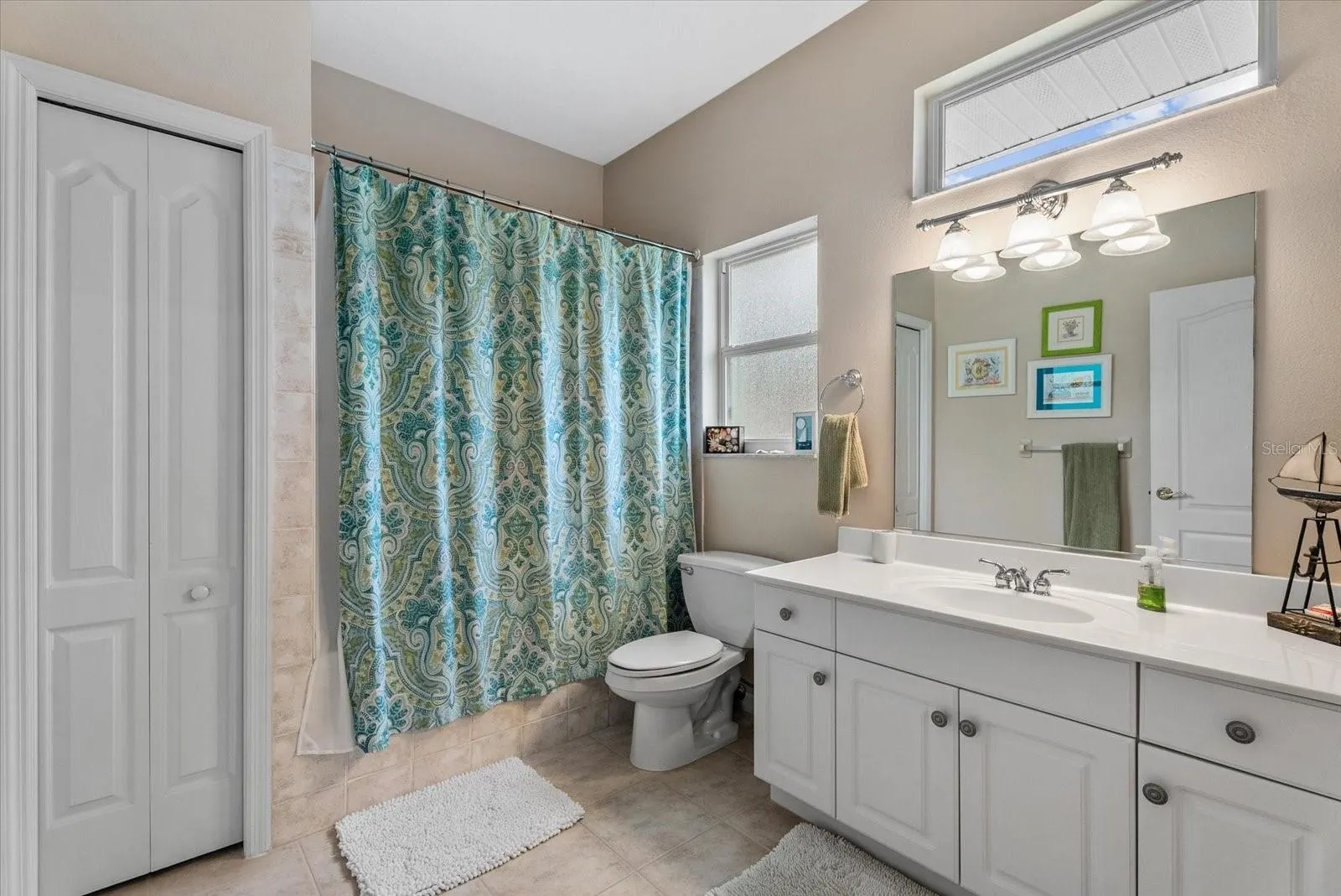 2166 SONOMA DR E