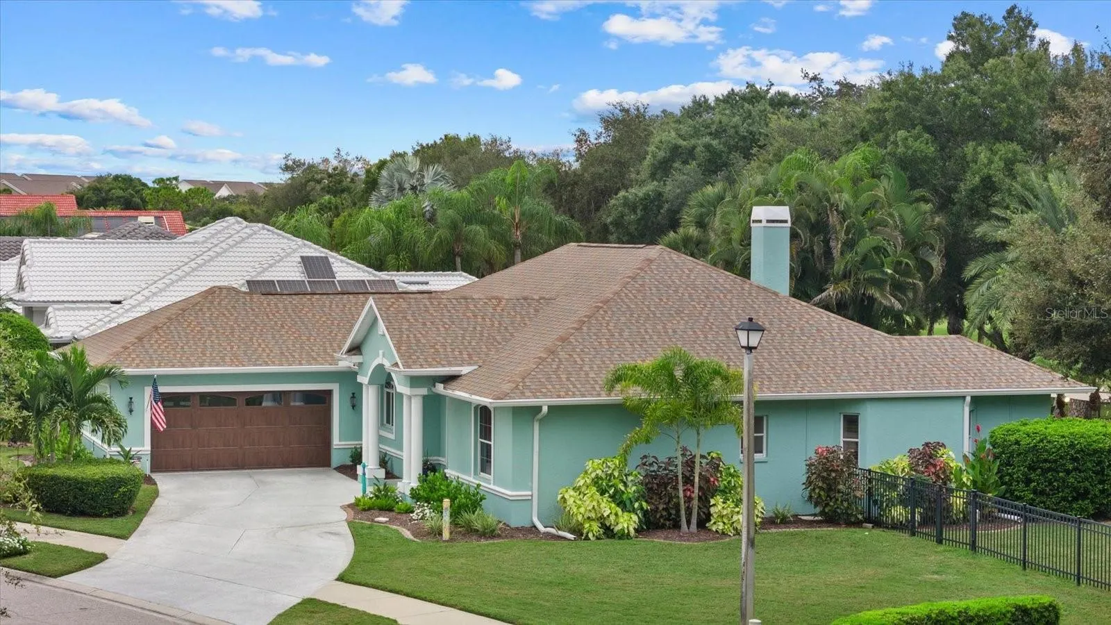 2166 SONOMA DR E