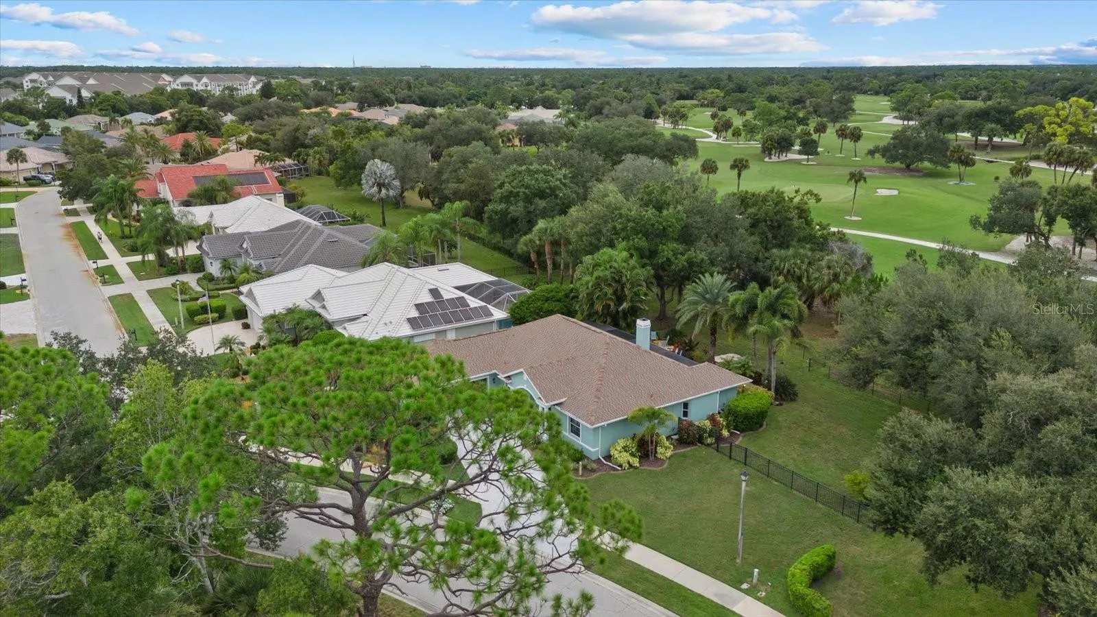 2166 SONOMA DR E