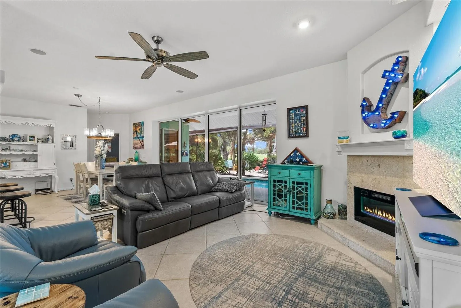 2166 SONOMA DR E
