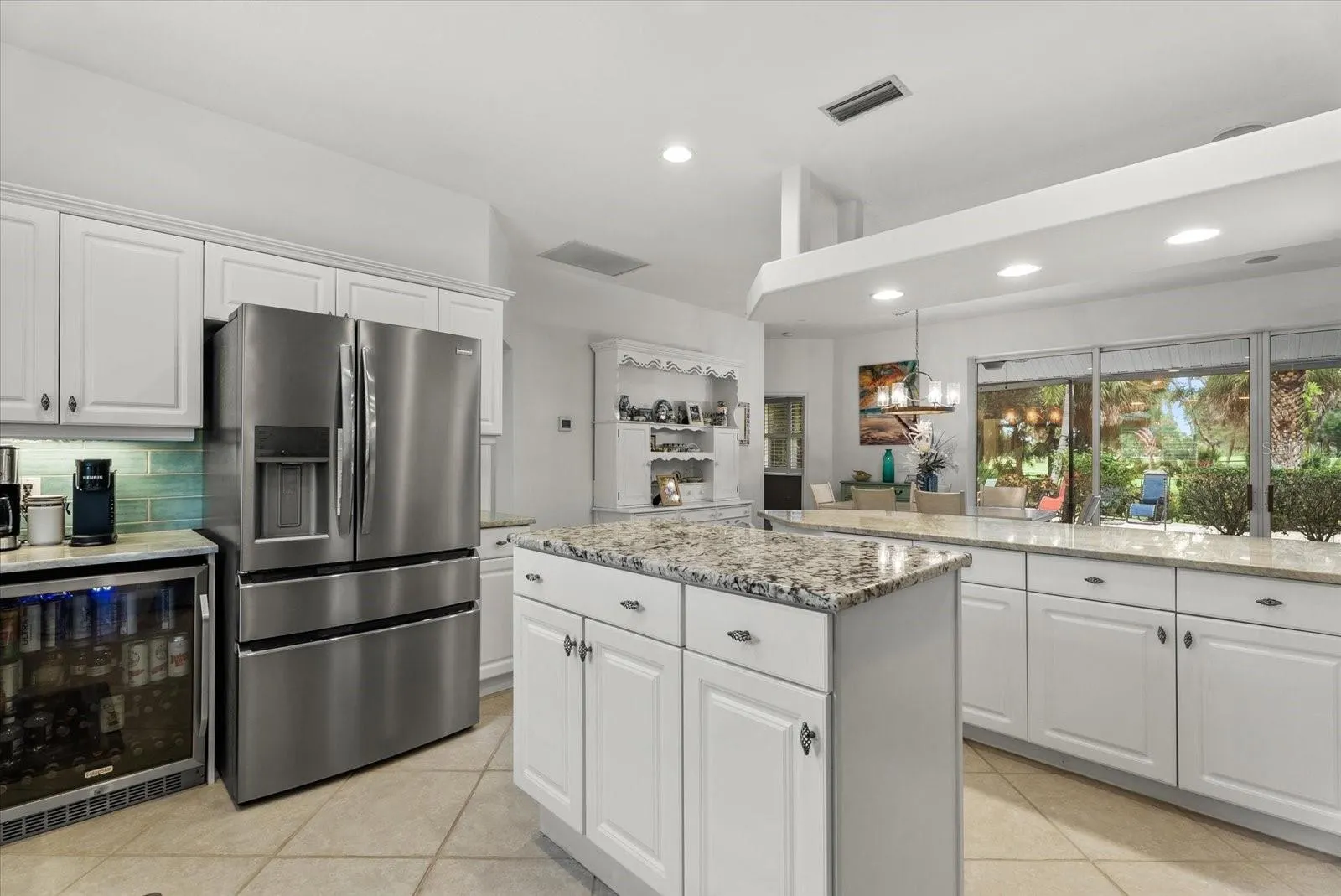 2166 SONOMA DR E