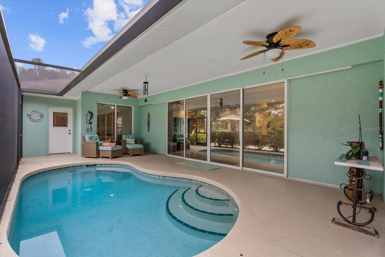 2166 SONOMA DR E