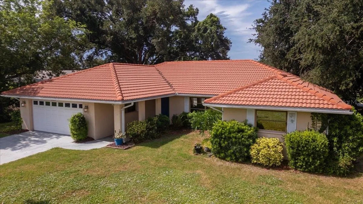 1608 BOB O LINK DR