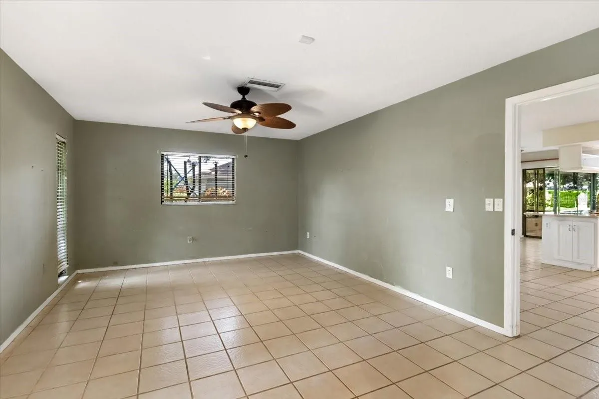 1608 BOB O LINK DR