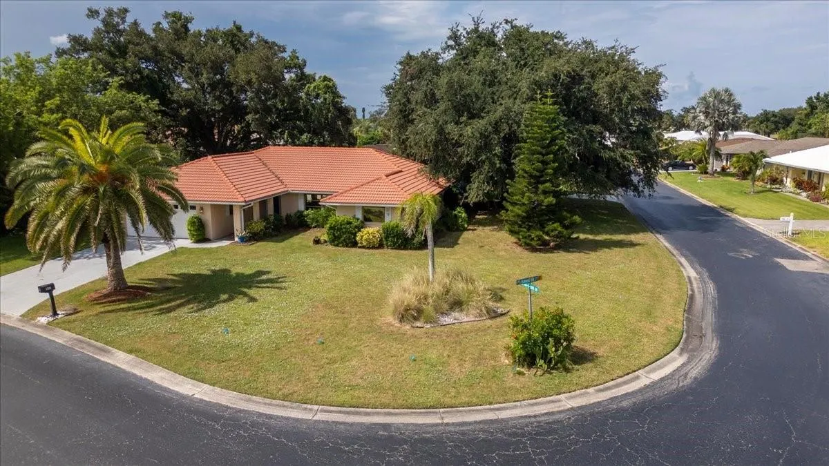 1608 BOB O LINK DR