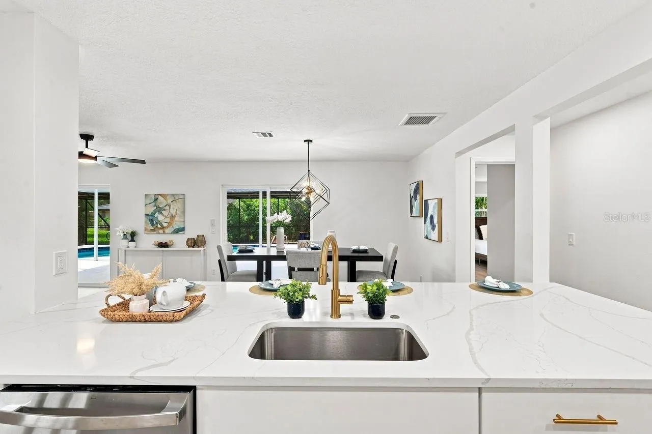 212 GIOTTO DR