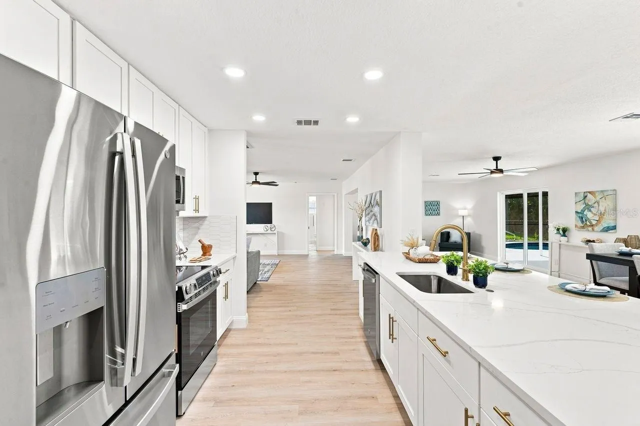 212 GIOTTO DR