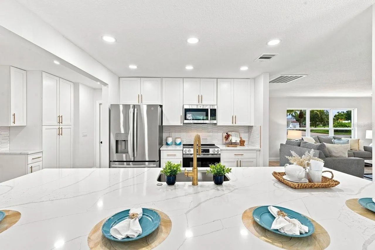 212 GIOTTO DR