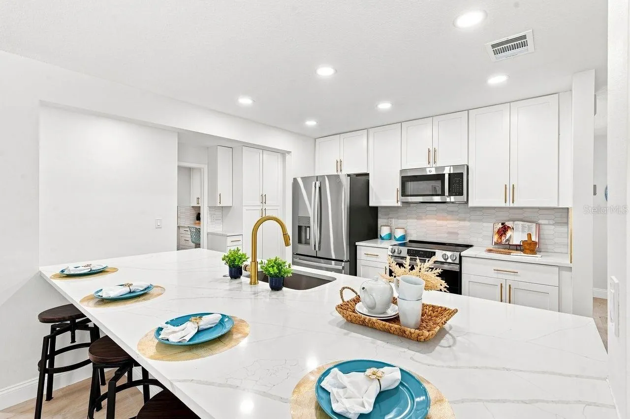 212 GIOTTO DR