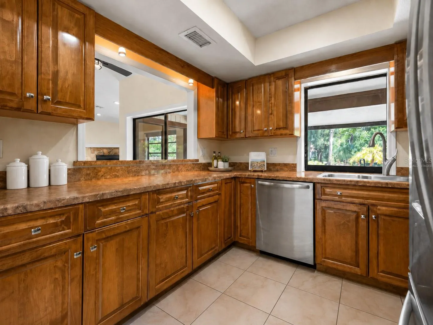 2331 MISSION VALLEY BLVD