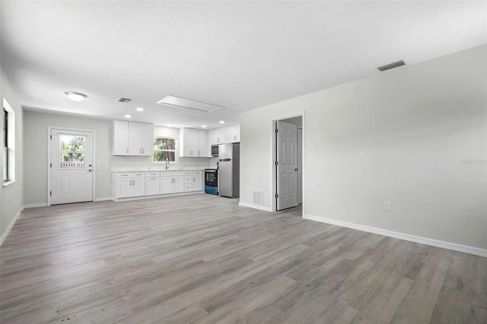 2331 MISSION VALLEY BLVD