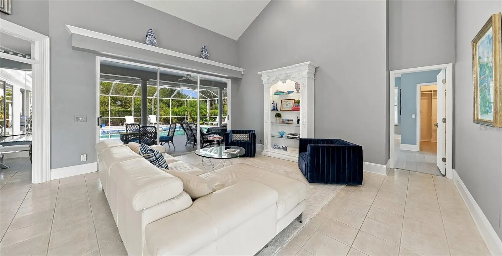 8136 REGENTS CT