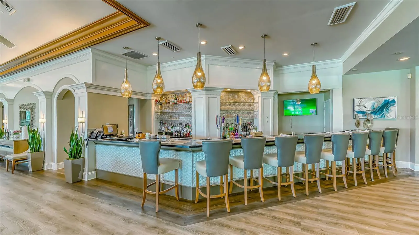 8136 REGENTS CT