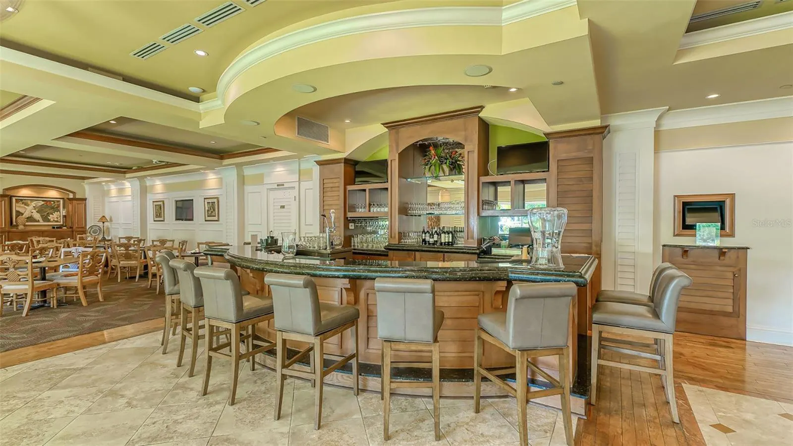 8136 REGENTS CT