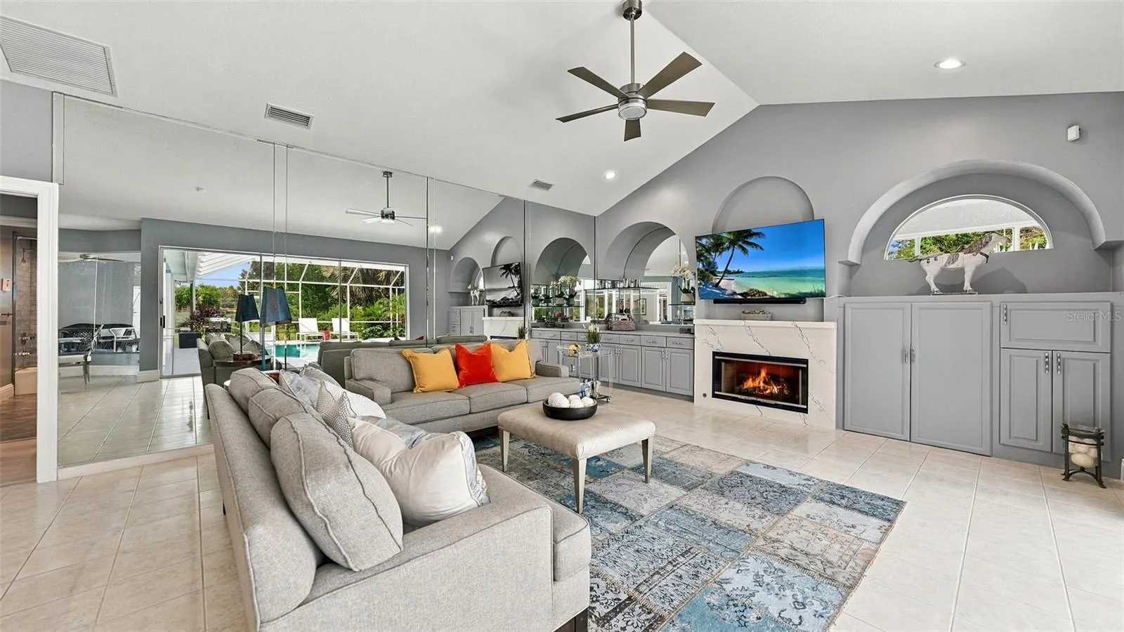 8136 REGENTS CT