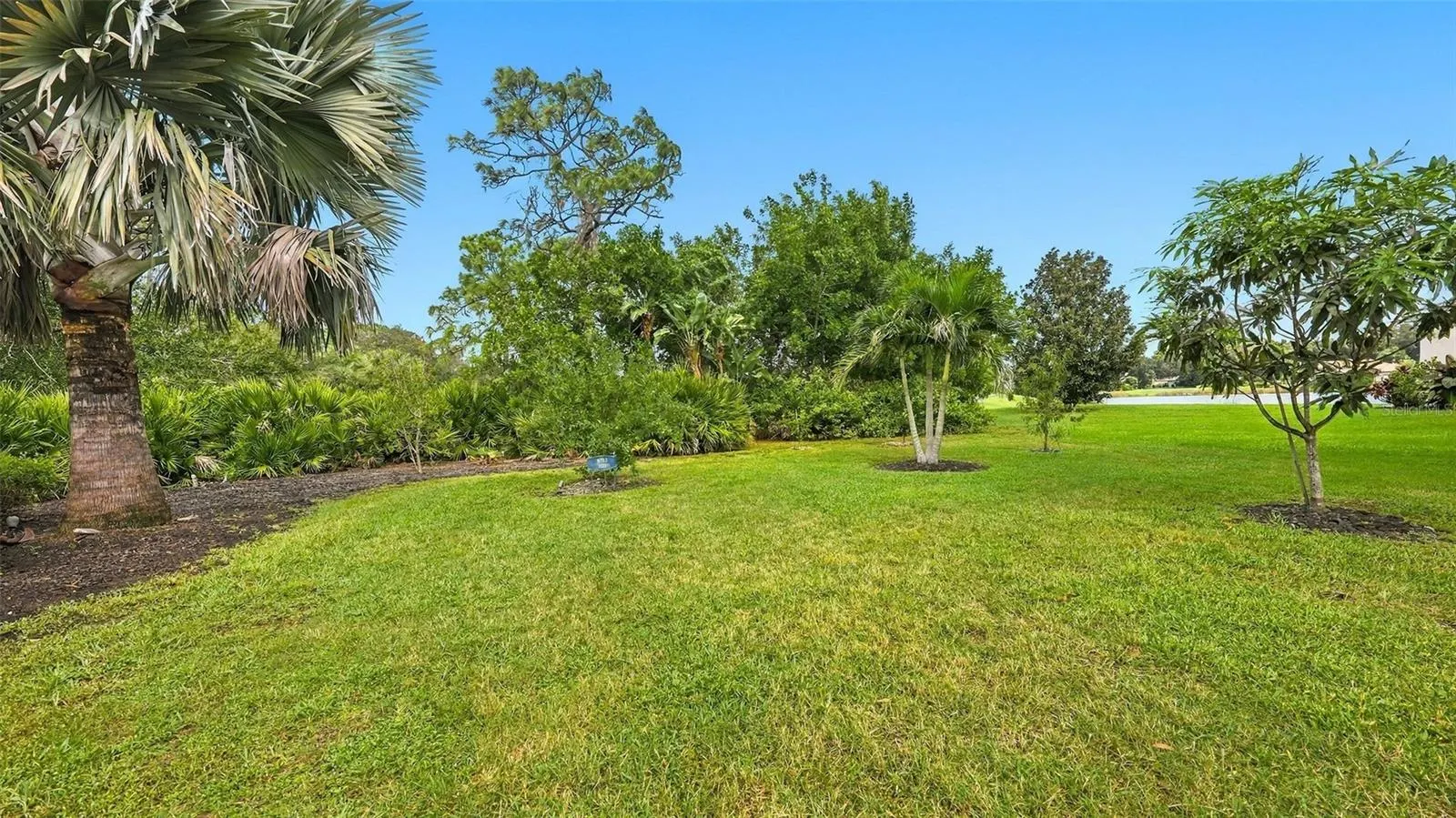 8136 REGENTS CT