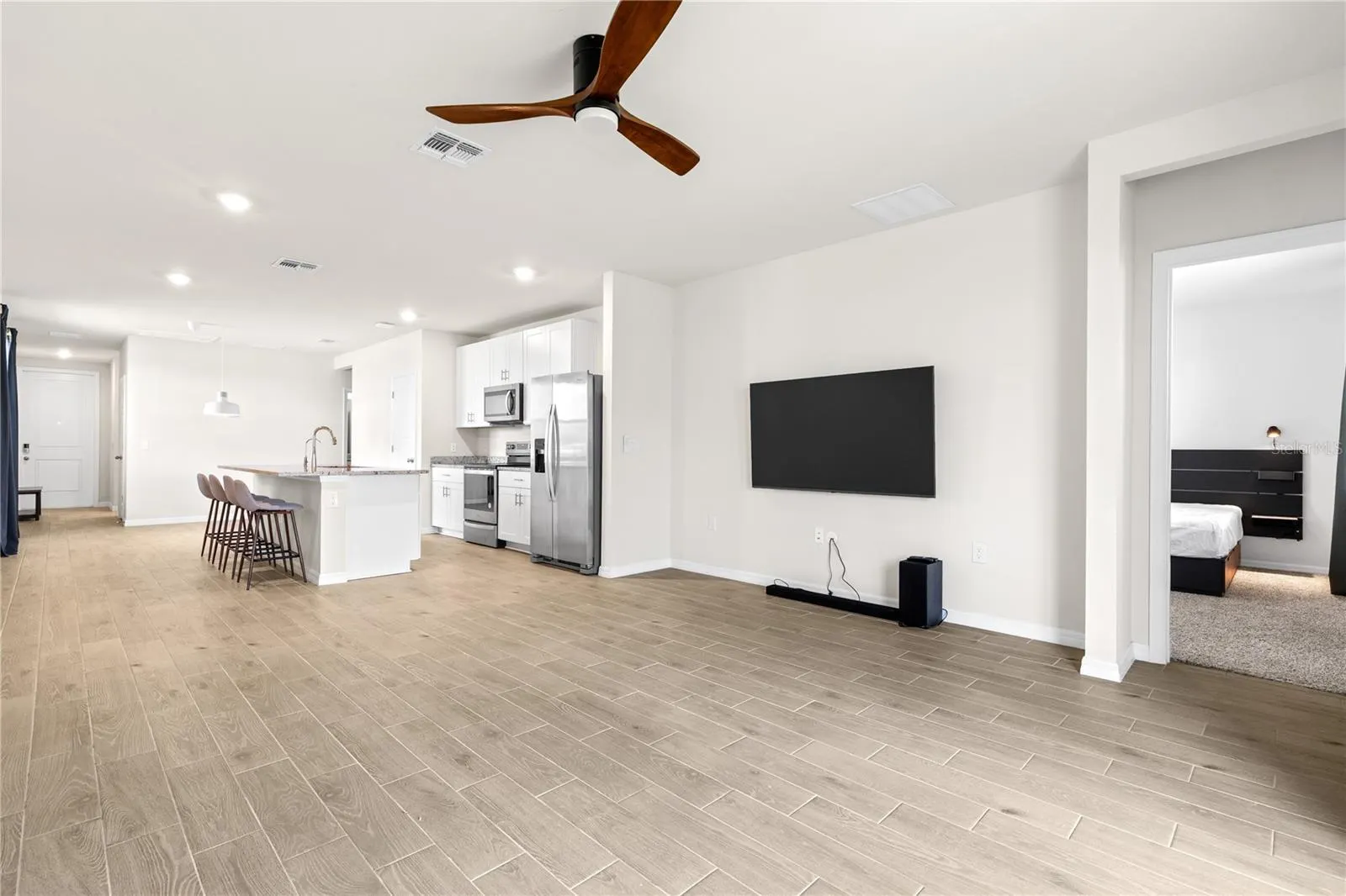 44125 FRONTIER DR