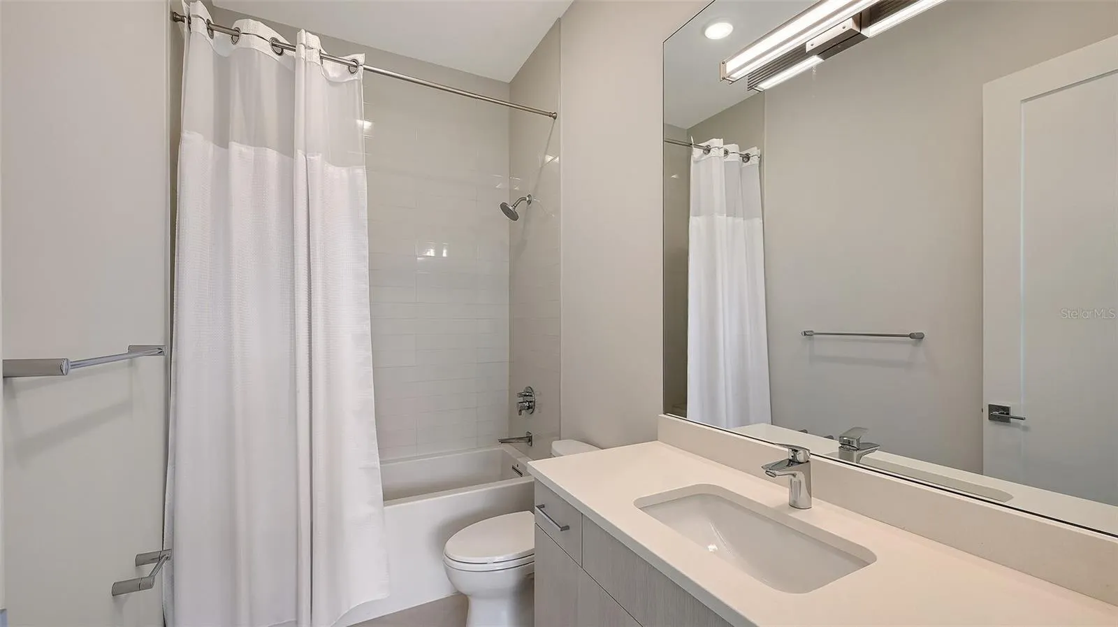 609 GOLDEN GATE PT #301 #301