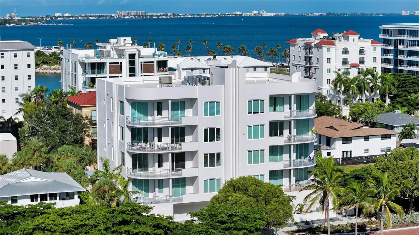 609 GOLDEN GATE PT #301 #301