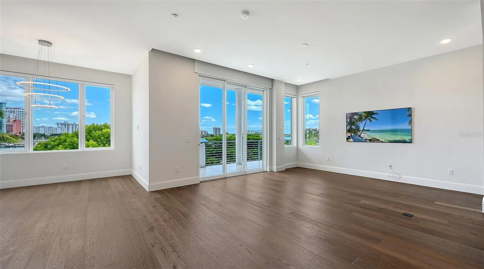 609 GOLDEN GATE PT #301 #301