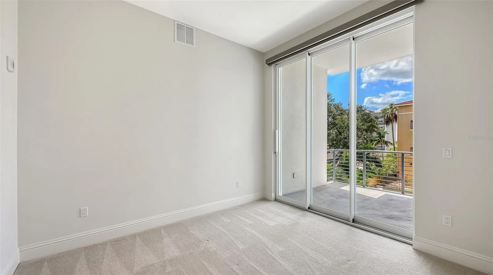 609 GOLDEN GATE PT #301 #301