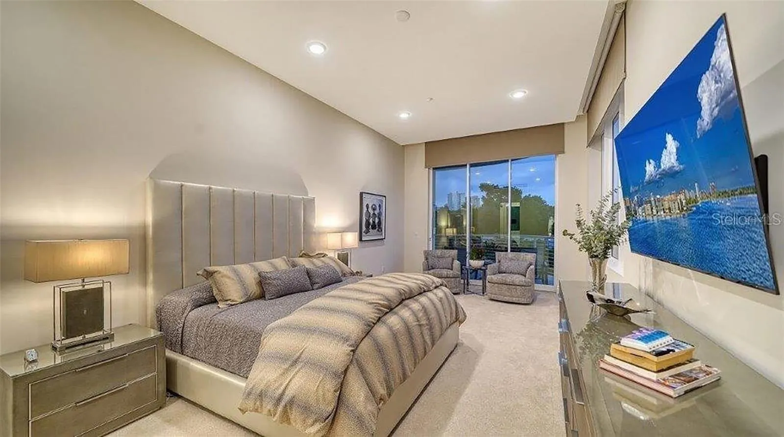 609 GOLDEN GATE PT #301 #301
