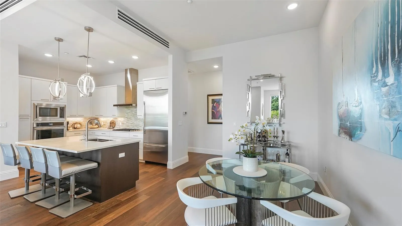 609 GOLDEN GATE PT #301 #301