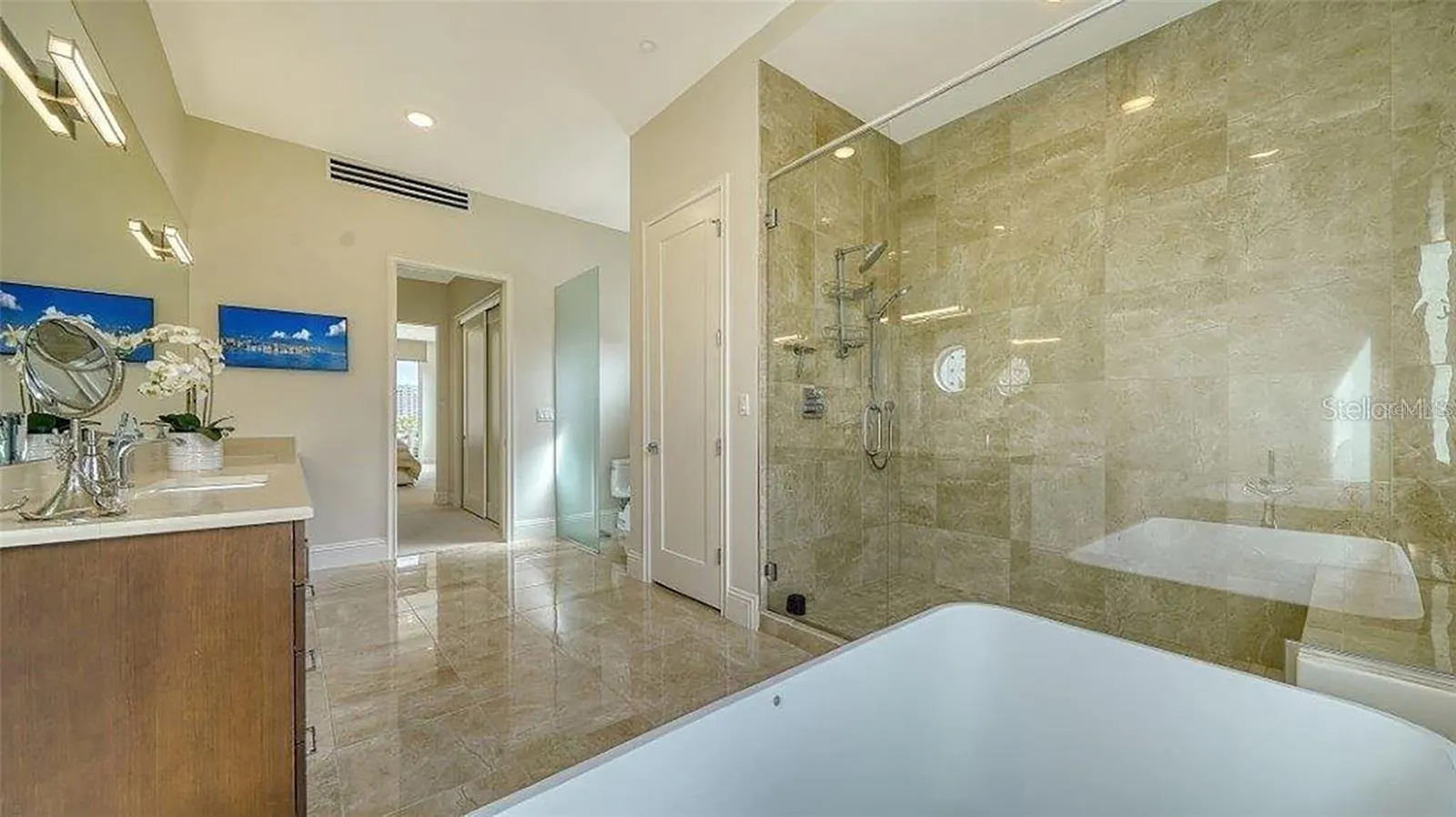 609 GOLDEN GATE PT #301 #301