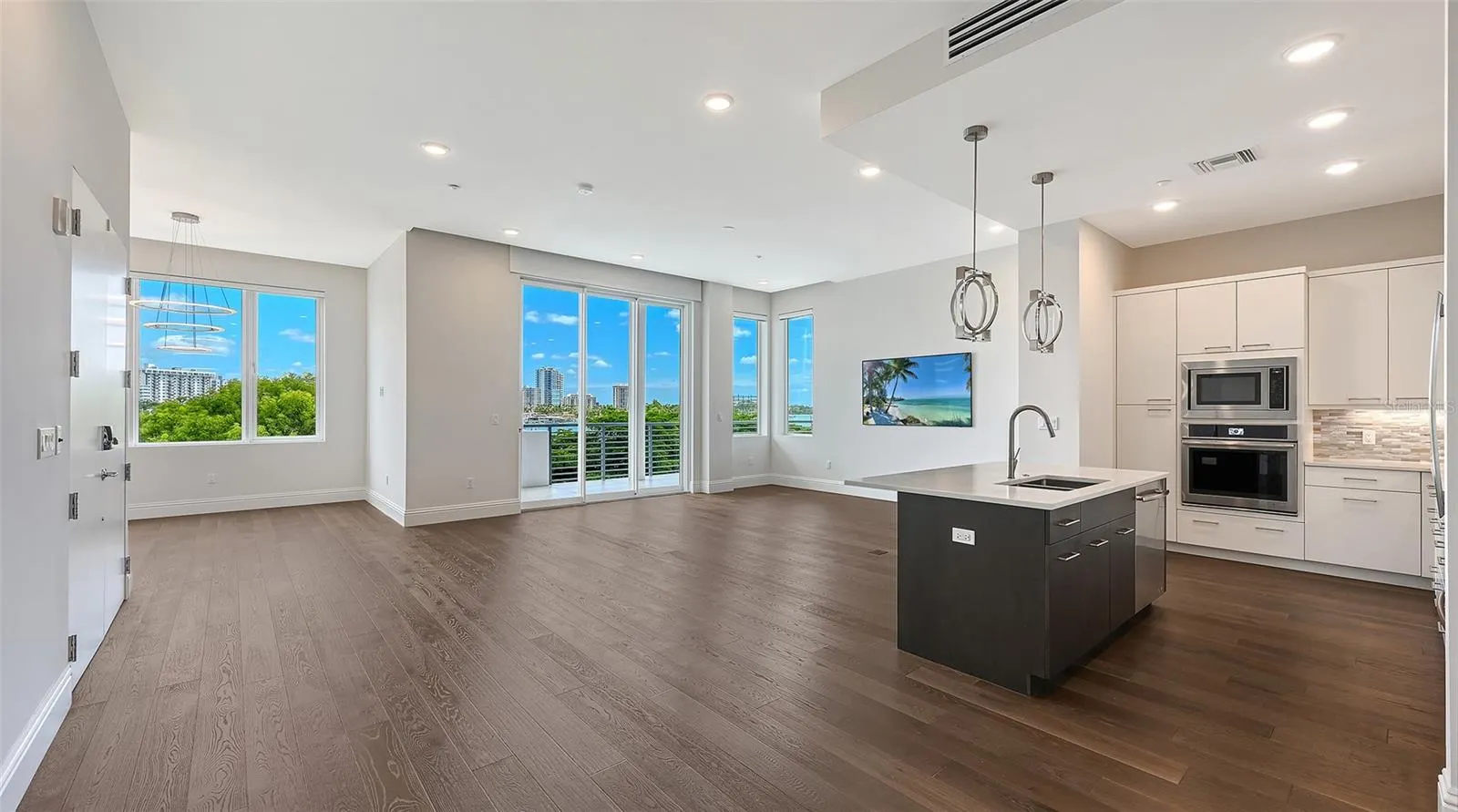 609 GOLDEN GATE PT #301 #301