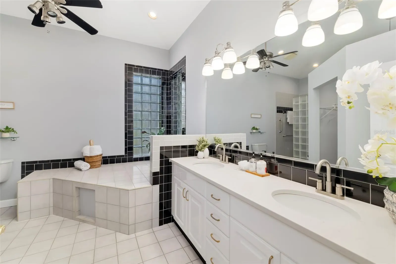 296 PINE RANCH TRL