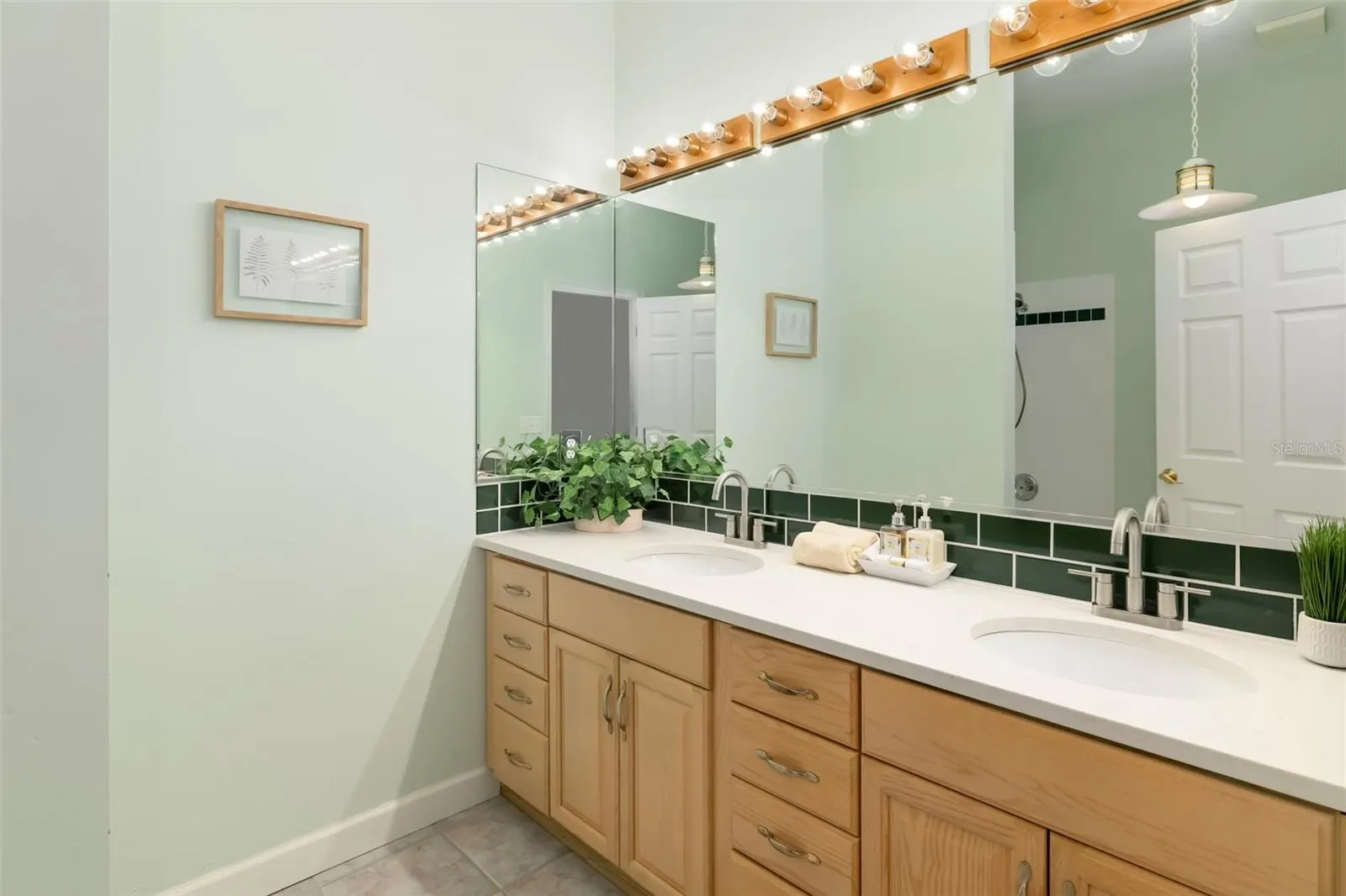 296 PINE RANCH TRL