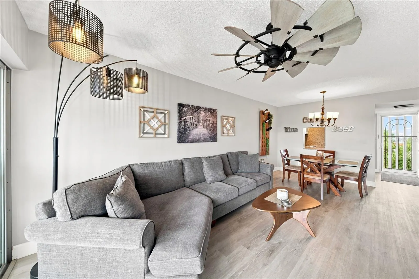 4370 CHATHAM DR #304 #304