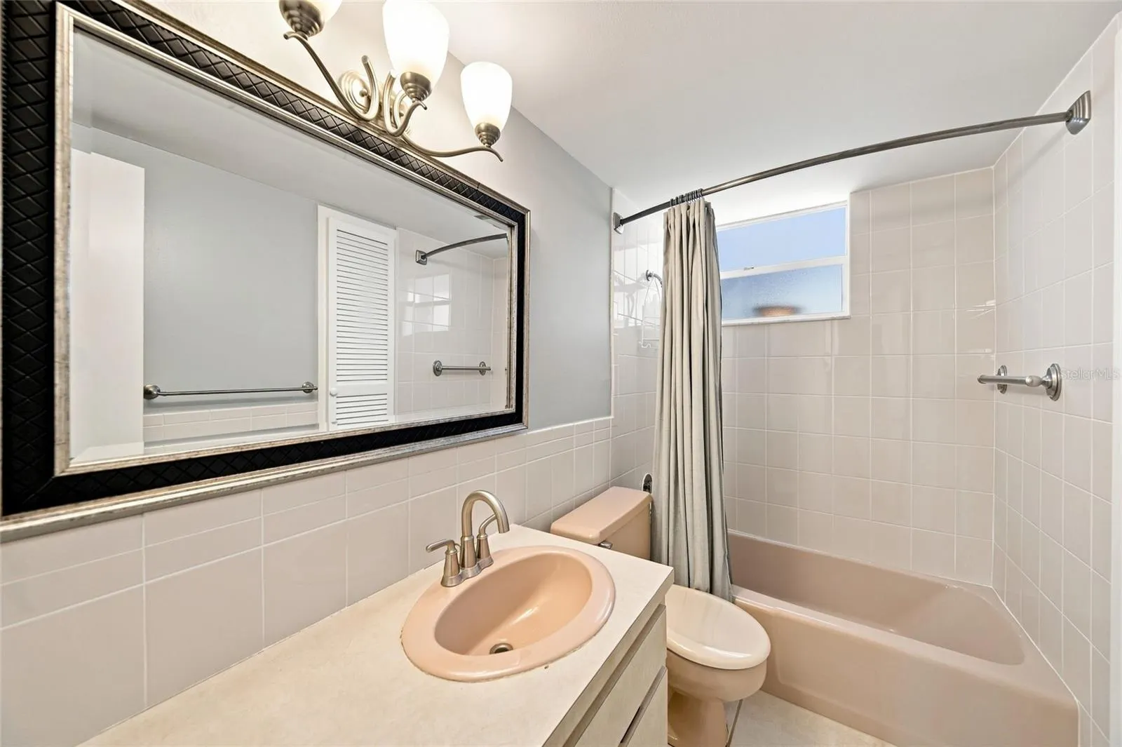 4370 CHATHAM DR #304 #304