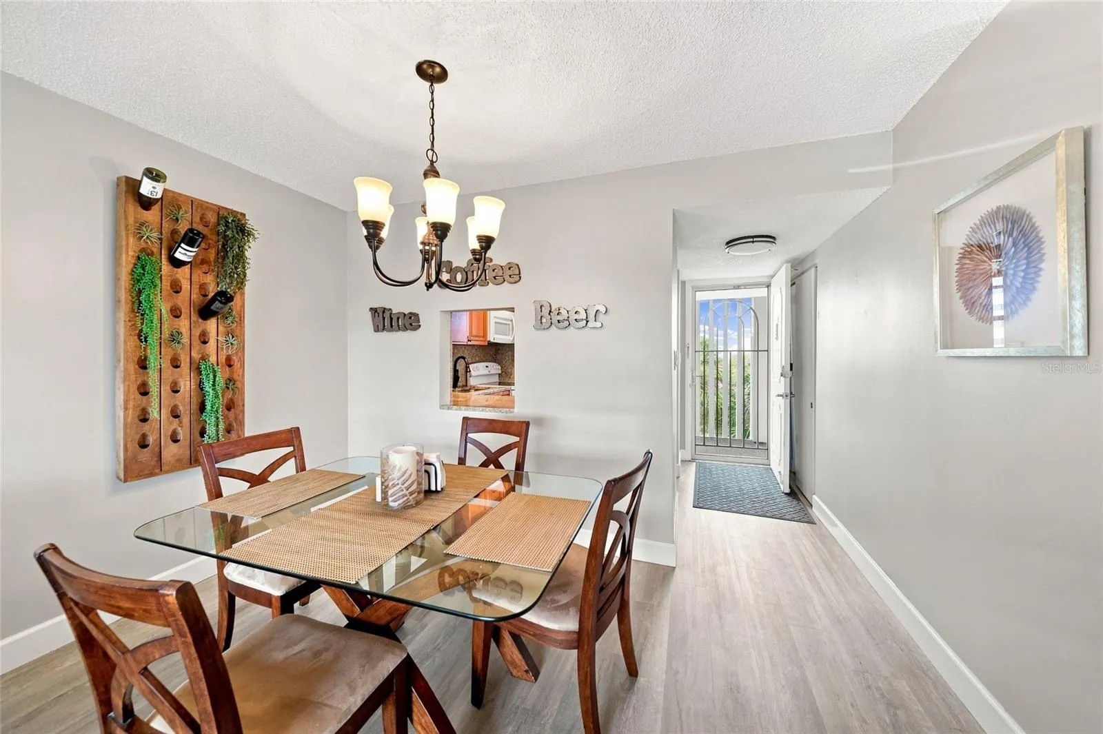 4370 CHATHAM DR #304 #304