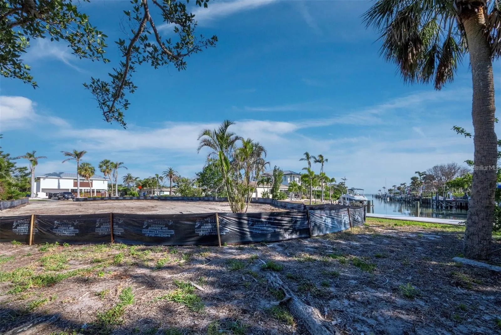 500 OUTRIGGER LN